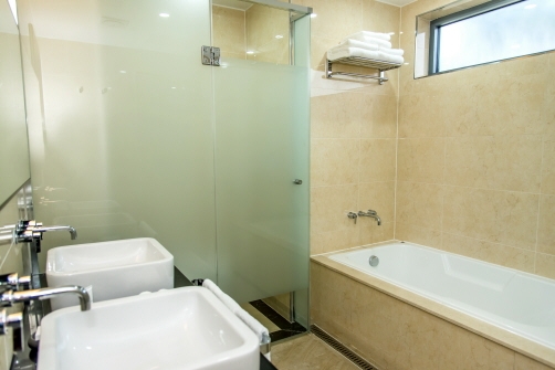 듀플렉스 2배드룸 풀빌라 / 4인조식포함