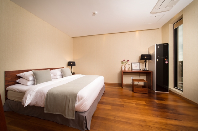 풀빌라 몬테로소 커플