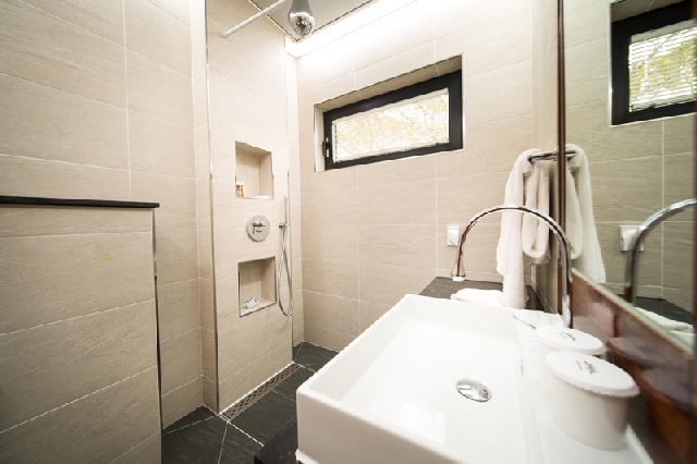 풀빌라 몬테로소 커플