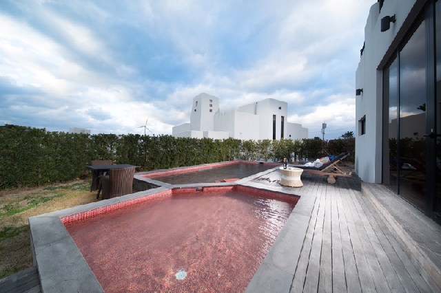 풀빌라 몬테로소 커플