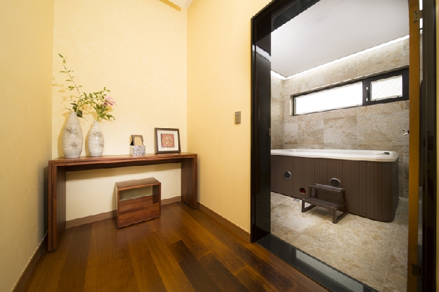 풀빌라 베르나차 커플