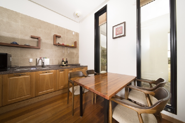 풀빌라 베르나차 커플