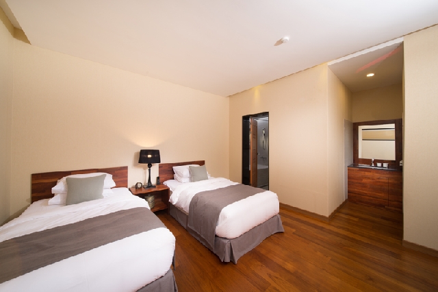 풀빌라 마나롤라 패밀리