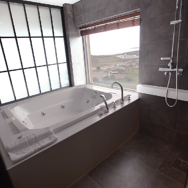 프리미어 킹-조식불포함