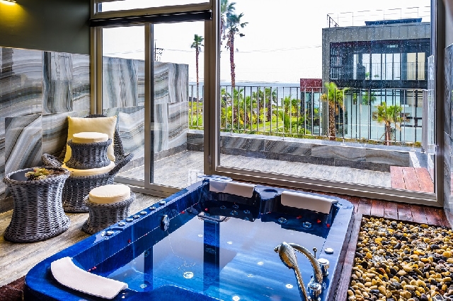 코너 스파스위트