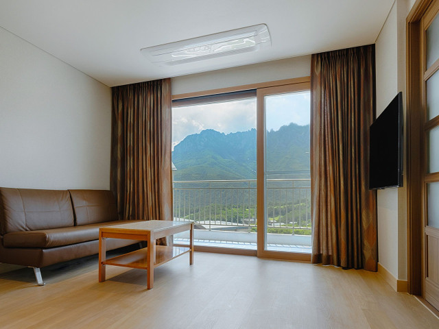 룸온리 특가ㅣEAST 스위트 설악 마운틴